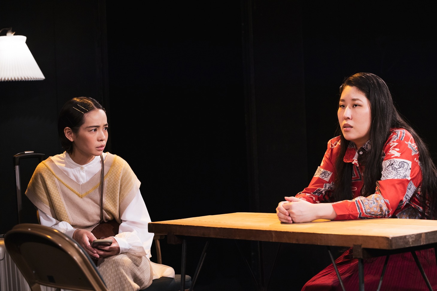 テニスコート神谷圭介のソロプロジェクト 画餅 第2回公演「ホリディ」より。（撮影：南阿沙美）
