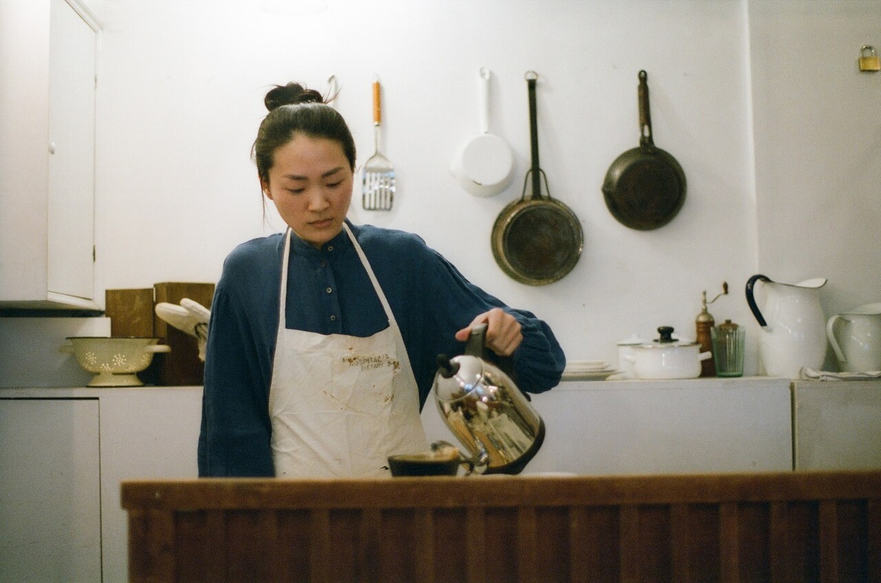 海外戯曲2作品を同時に堪能、「ここではない、どこかを夢見る女たち」上演中