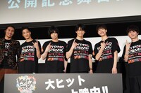 「『ヒプノシスマイク -Division Rap Battle-』Rule the Stage《どついたれ本舗 VS Buster Bros!!!》-Cinema Edit-」公開記念舞台挨拶より。