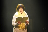 朗読劇「武士とジェントルマン」より。（撮影：曳野若菜）