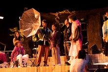 木ノ下歌舞伎「桜姫東文章（さくらひめあずまぶんしょう）」より。（撮影：前澤秀登）