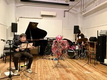 南野詩恵×大石英史×秋元修×石垣陽菜×高橋佑成×額田大志「超高級オンタコ」より。