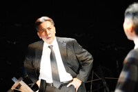 オフィスコットーネプロデュース 綿貫凜 追悼公演 第33回下北沢演劇祭参加作品「磁界」より。（撮影：田中亜紀）