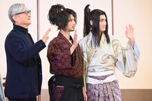 左から堤幸彦、横浜流星、中村隼人。