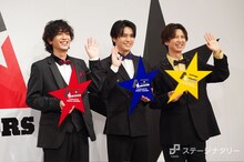 左から黒羽麻璃央、高野洸、岡宮来夢。