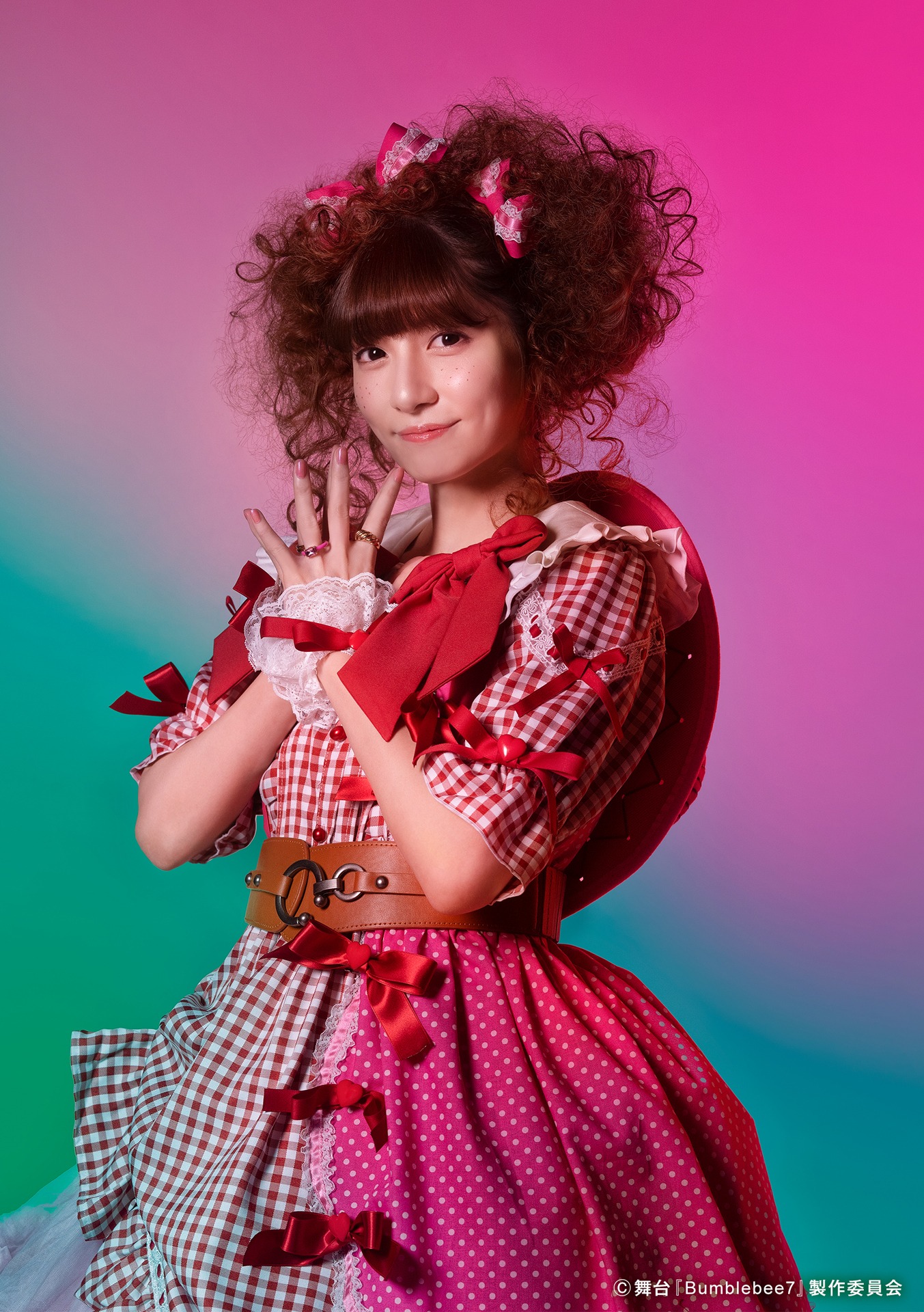 チェンバース役の奥村優希。