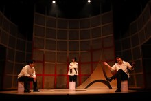 Mrs.fictions presents「15 Minutes Made in本多劇場」、演劇集団キャラメルボックス「魔術」より。（撮影：赤坂久美）