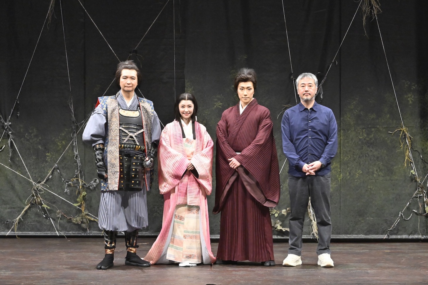 左から長塚圭史、倉科カナ、早乙女太一、赤堀雅秋。（撮影：阿部章仁）