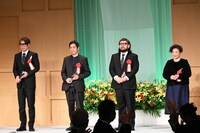 第30回読売演劇大賞贈賞式の様子。