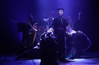 ブルーシャトルプロデュース「織田信長」より。（撮影：堀川高志）