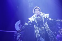 ブルーシャトルプロデュース「織田信長」より。（撮影：堀川高志）