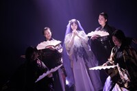 ブルーシャトルプロデュース「織田信長」より。（撮影：堀川高志）