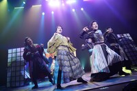 ブルーシャトルプロデュース「織田信長」より。（撮影：堀川高志）