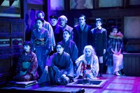 ナイロン100℃結成30周年記念公演 第1弾 ナイロン100℃ 48th SESSION「Don't freak out」より。（撮影：桜井隆幸）