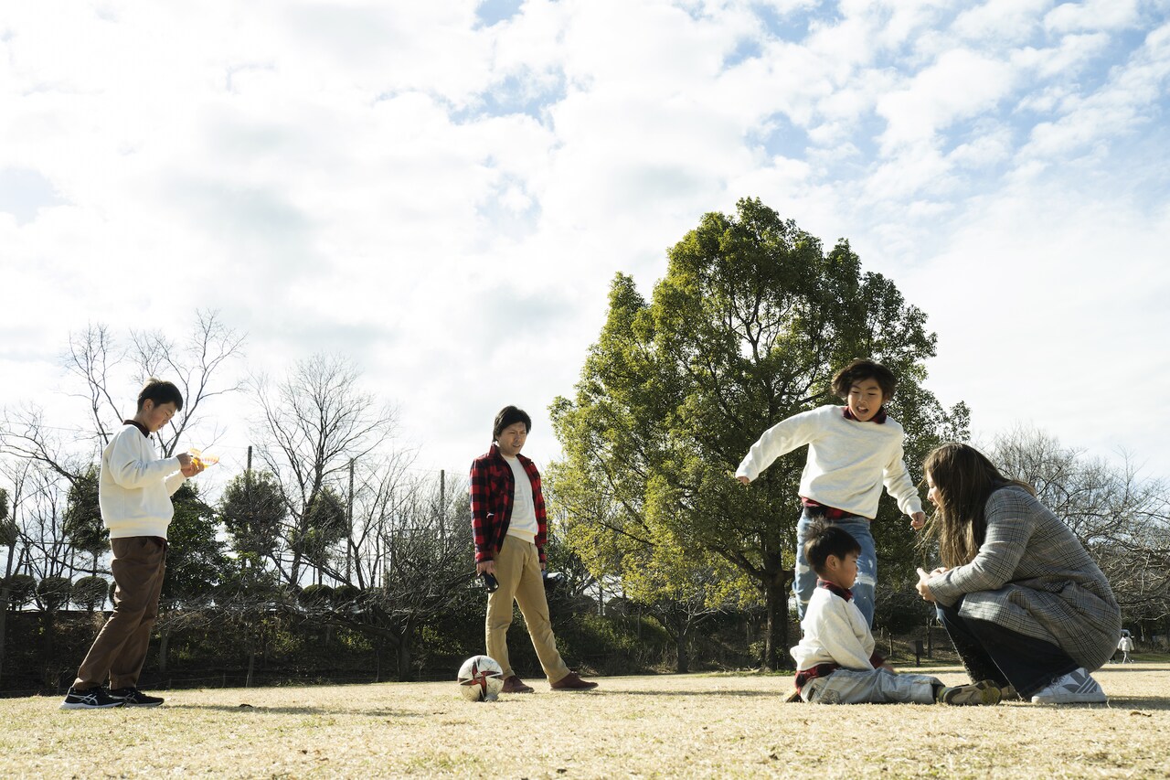 それぞれの時間を過ごし始めた佐野家。（撮影：竪山隼太）