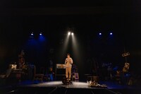 「Slip Skid」より。