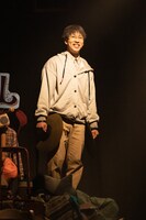 「Slip Skid」より。