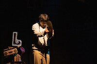 「Slip Skid」より。