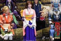 中村米吉（中央）