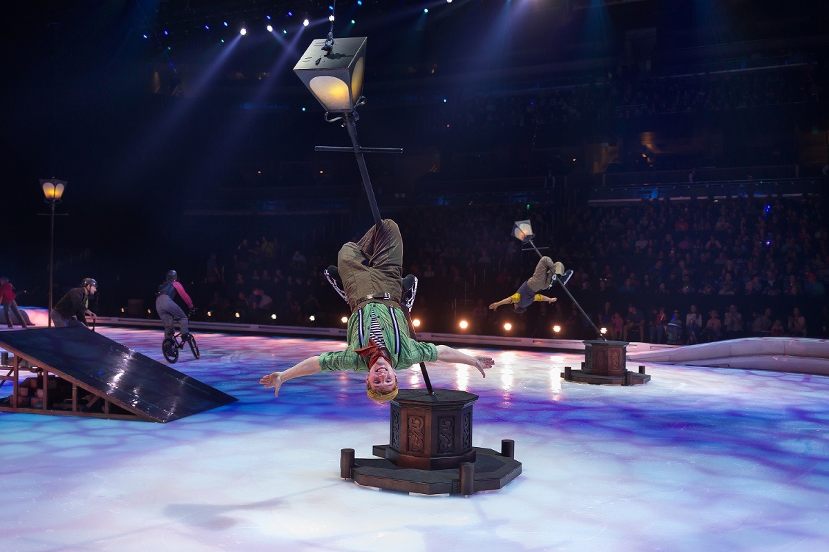 「ディズニー・オン・アイス」より。
