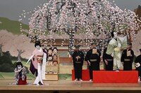 「三月花形歌舞伎」Aプロより。(c)松竹