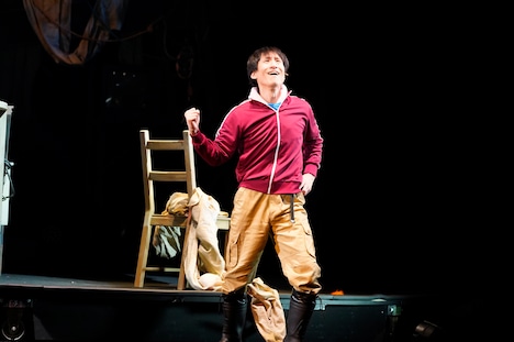 「七人のおたく cult seven THE STAGE」より。(撮影:曳野若菜)