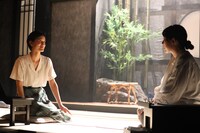 演劇ユニット鵺的公演 第16回公演「デラシネ」より。（撮影：石澤知絵子）