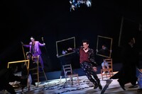 座・高円寺 春の劇場30 日本劇作家協会プログラム OFFICE SHIKA PRODUCE「ダリとガラ」より。（撮影：和田咲子）