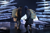 イワントモリ 第1回公演「山の声 ある登山者の追想」より。（撮影：權田英二）