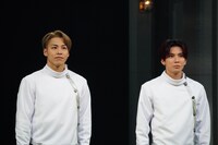 左からRIKU、糸川耀士郎。