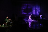 鳥公園#16「ヨブ呼んでるよ -Hey God, Job’s calling you!-」より。（撮影：金子愛帆）