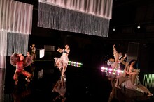 岩渕貞太 身体地図 新作ダンス2023「ALIEN MIRROR BALLISM」より。（撮影：前澤秀登）