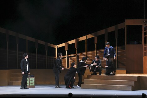 トム・プロジェクト プロデュース「ソングマン ～翔べ！三ツ矢高校・男子コーラス部～」より。