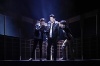 トム・プロジェクト プロデュース「ソングマン ～翔べ！三ツ矢高校・男子コーラス部～」より。