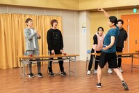 WOWOWプライム・WOWOWオンデマンド「WOWOWオリジナルミュージカルコメディ 福田雄一×井上芳雄『グリーン＆ブラックス』#72」より。