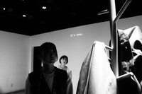 小野彩加 中澤陽 スペースノットブランク「本人たち」より。(c)Ayaka Ono Akira Nakazawa Spacenotblank