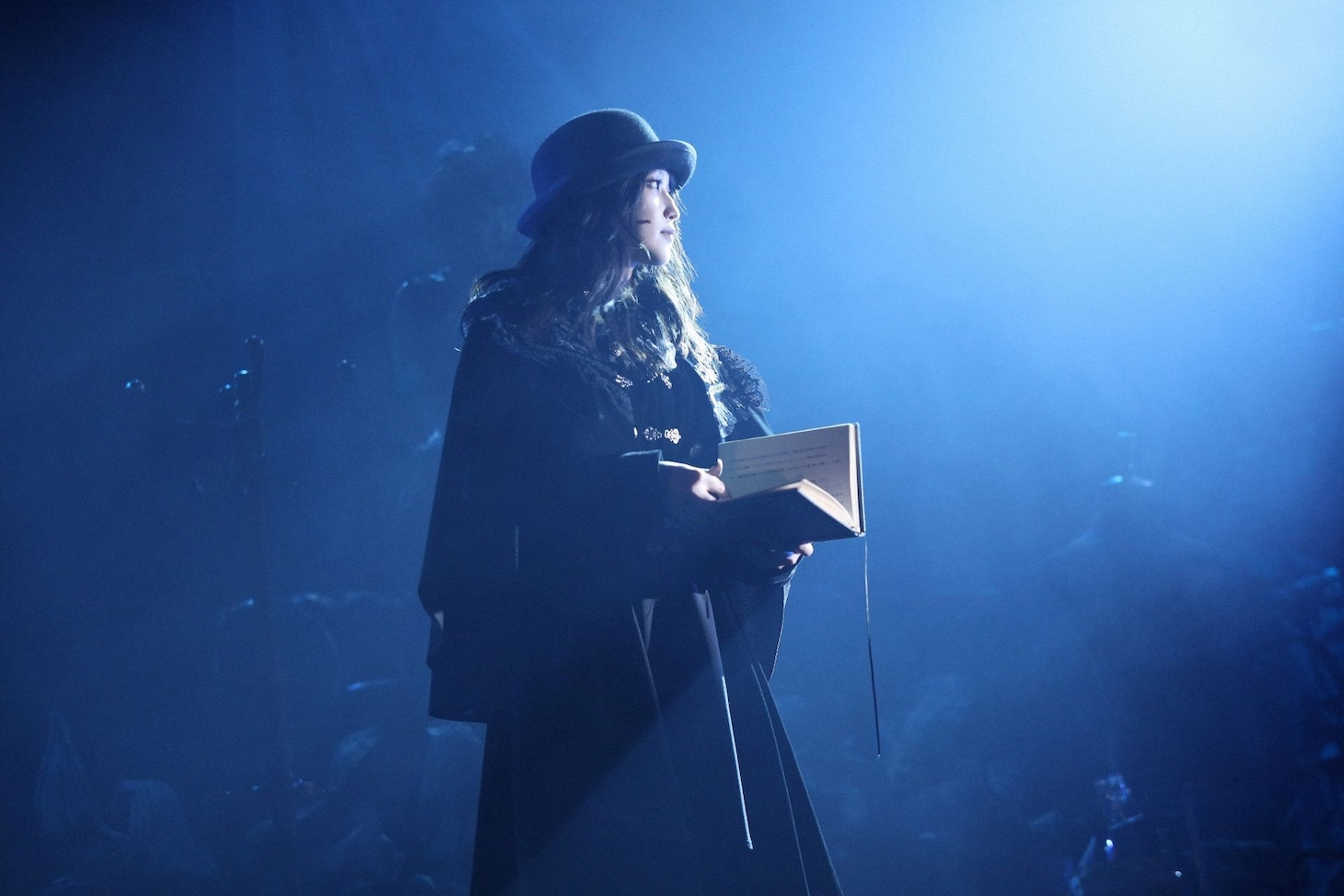 「音楽朗読劇『黒世界 ～リリーの永遠記憶探訪記、或いは、終わりなき繭期にまつわる寥々たる考察について～』雨下の章」より。