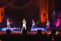 純烈の過去公演より。（撮影：岸隆子 / Studio Elenish）