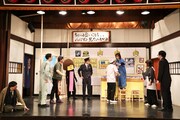 明日のアーの新喜劇「親切な寿司屋が信じた『3000万あるんですけど会ってもらえますか?』」より。(撮影:明田川志保)