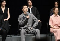 窪田正孝（前列中央）