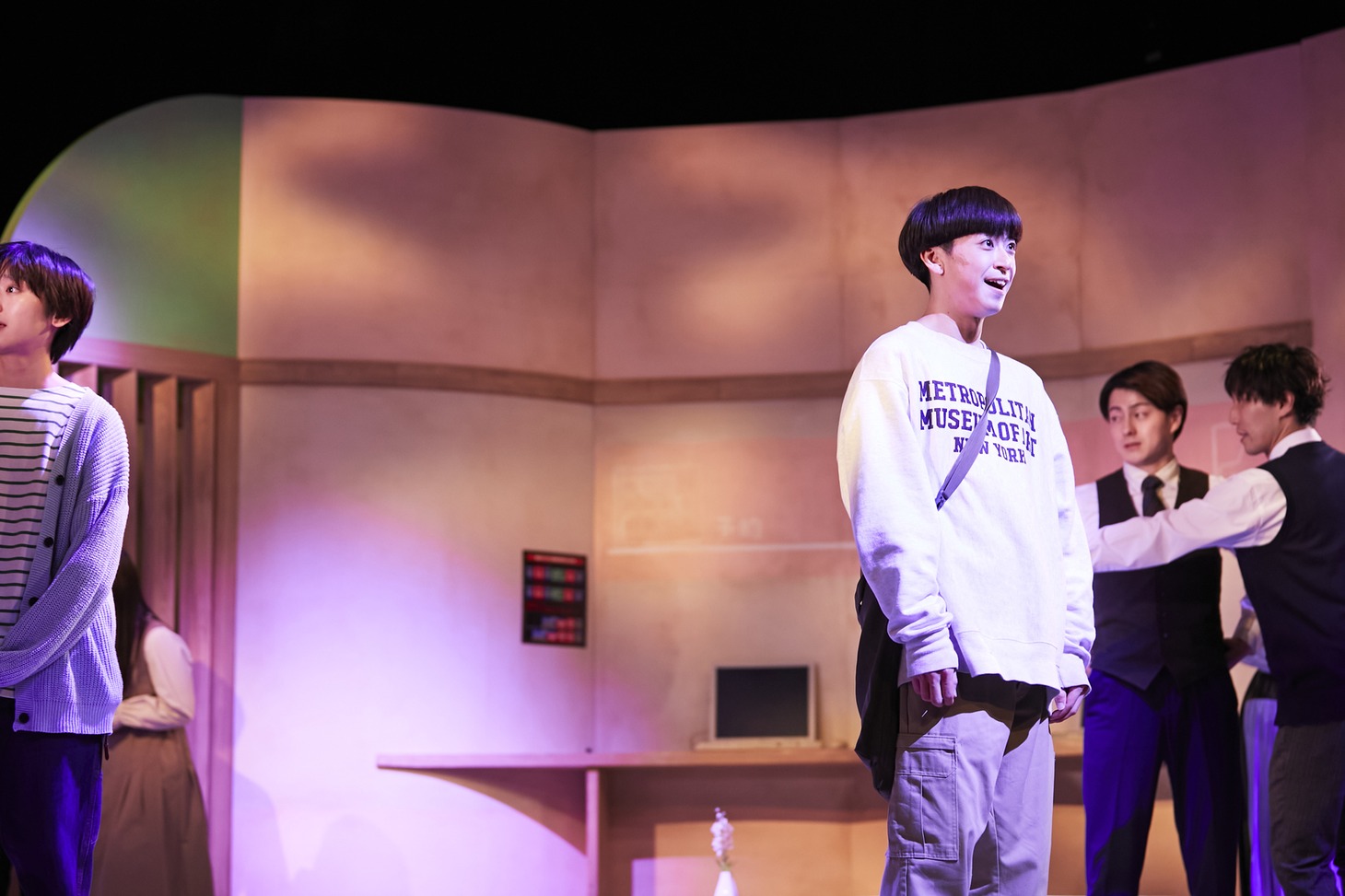 宮下貴浩×私オム プロデュース 第6回公演 舞台「わかば自動車教習所で恋を学ぶ」より。