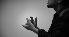 須田誠のフォトエッセイの舞台版「NO TRAVEL, NO LIFE」主演は渡辺和貴