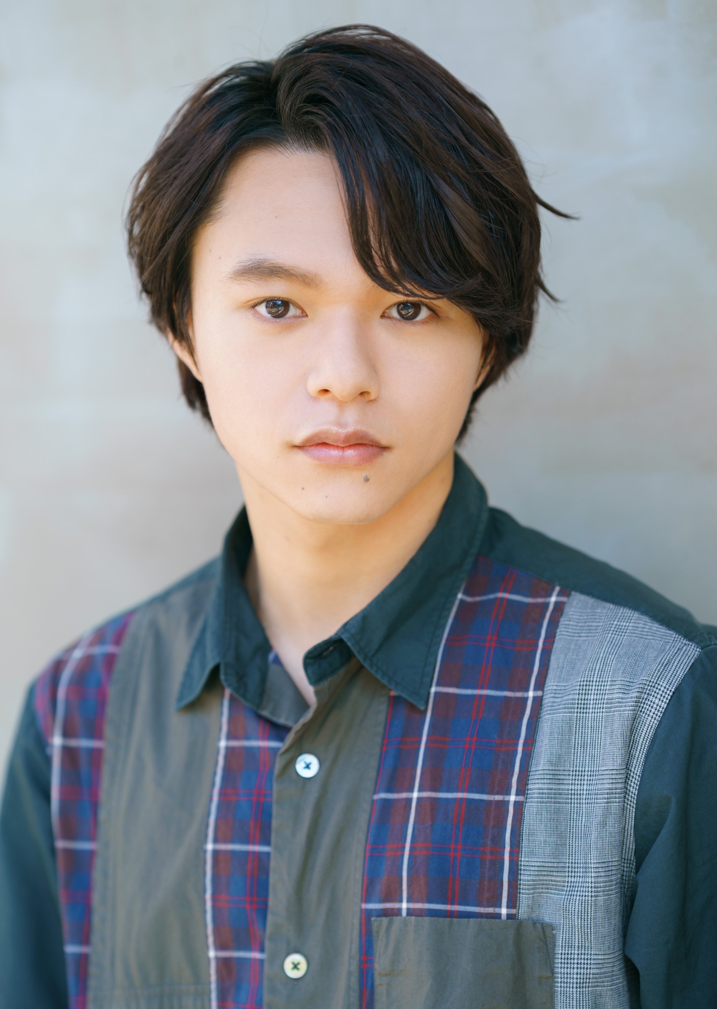志村玲於