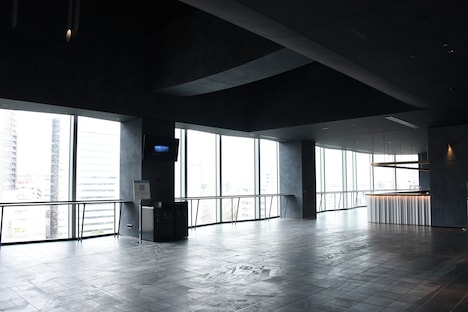 THEATER MILANO-Zaのホワイエ。