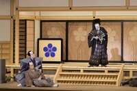 明治座創業百五十周年記念「壽祝桜四月大歌舞伎」夜の部「通し狂言 絵本合法衢 立場の太平次」より。（撮影：松竹）