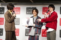 左から水田航生、平間壮一、植原卓也。