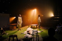 「めにみえない みみにしたい」2019年公演より。（撮影：細野晋司）