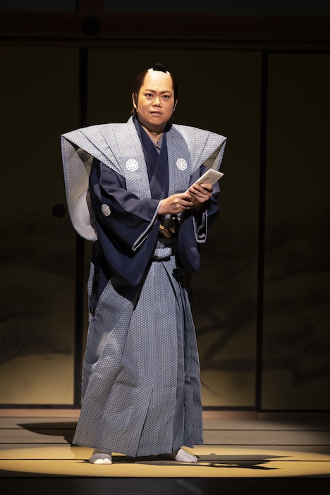 「デビュー15周年記念 三山ひろし特別公演」より。(撮影:設楽光徳)