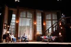 美村里江・内田理央・東啓介・佐藤アツヒロが出ずっぱり「二次会のひとたち」幕開け