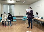 「千里眼」稽古の様子。（提供：うさぎ庵）